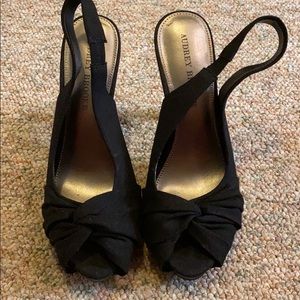 Black Slingback Sandals / Pumps